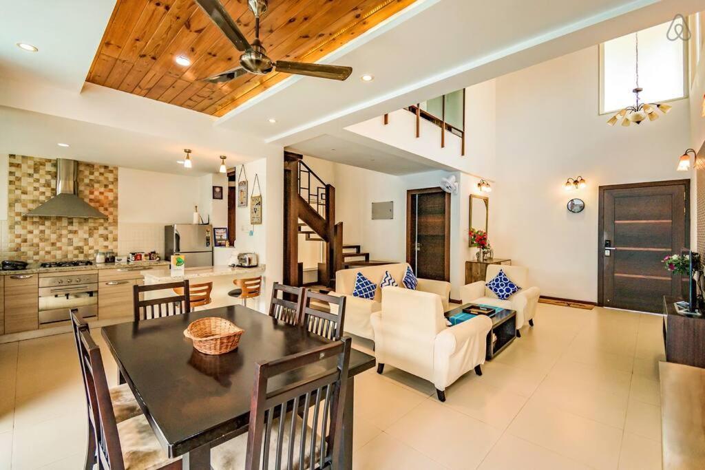 Ochre Villa- Luxury Property In Assagaon / Вагатор Экстерьер фото